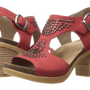 Dansko Deandra Nubuck size 8